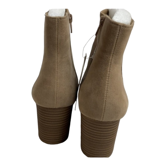 Universal Thread Catlin Womens' Ankle Suede Bootie, Taupe, 11 - Picture 3 of 4